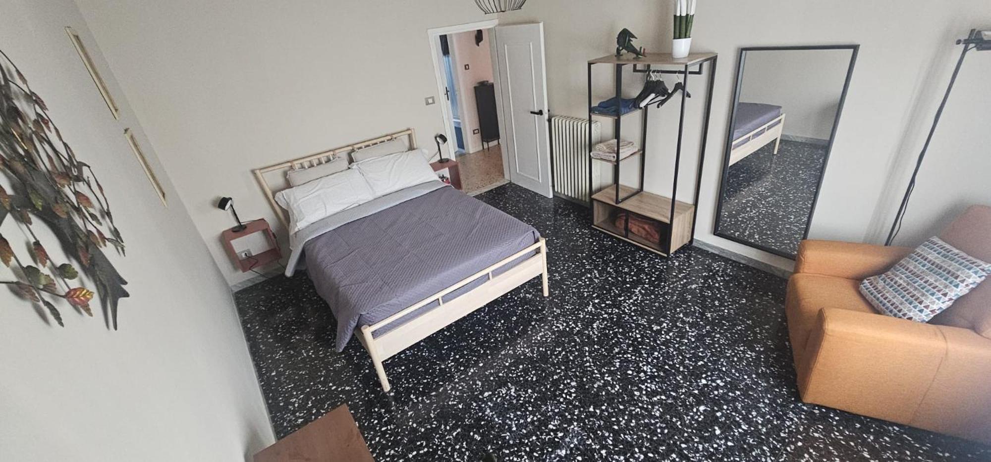 Privatunterkunft - 20 Min A Piedi Dal Centro *